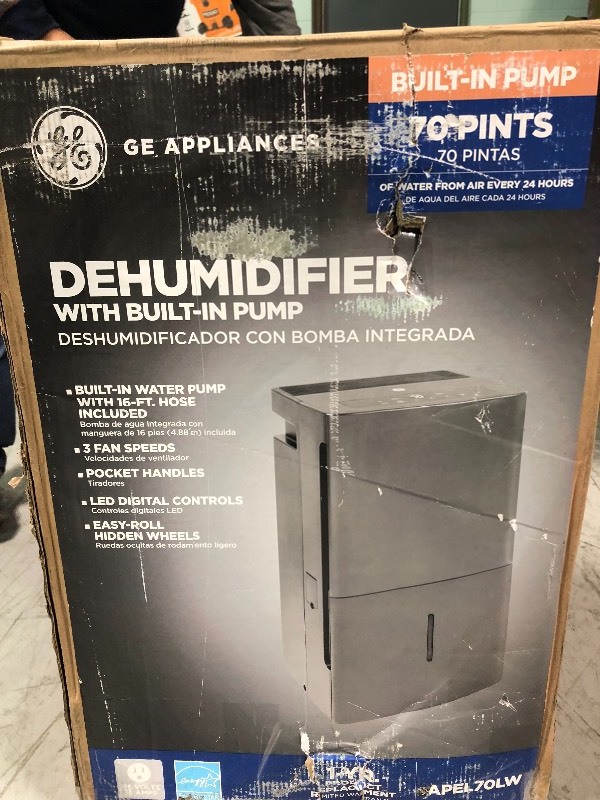lot 115 image: GE Dehumidifier with Built-in Pump  APEL70LWL1 in working conditions