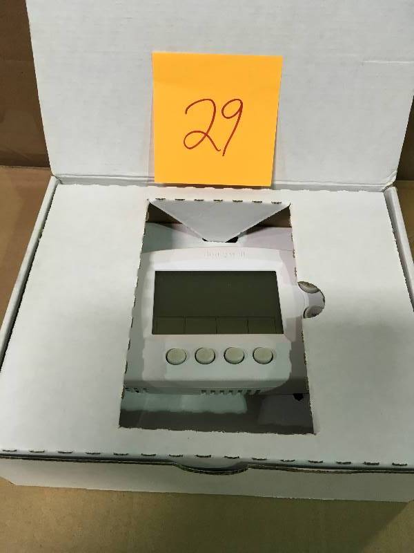 lot 29 image: Honeywell Wi-Fi 7-Day Programmable Thermostat (RTH6580WF) Requires C Wire in good condition
