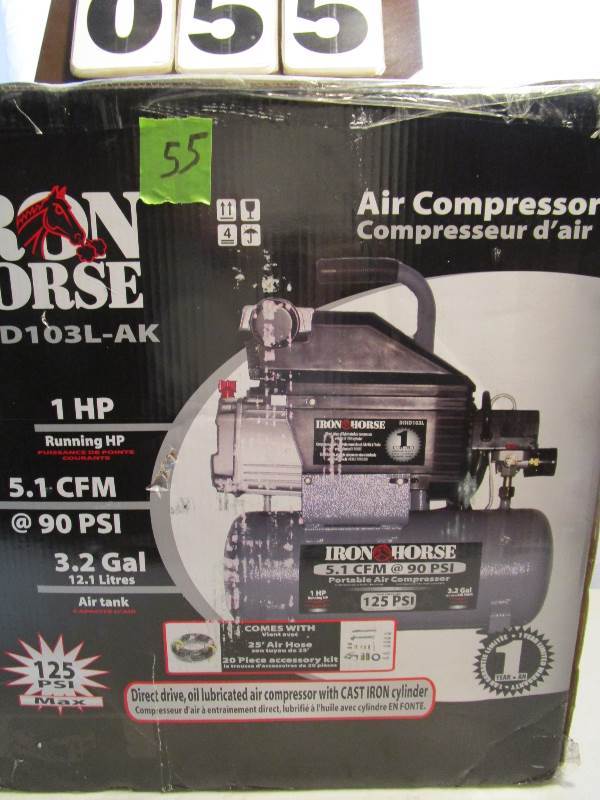 lot 55 image: Iron Horse 3.2 Gallon Air Compressor Kit