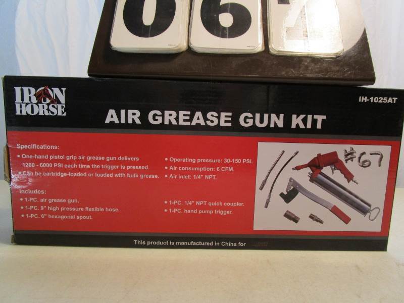 lot 67 image: Iron Horse Air Grease Gun Kit