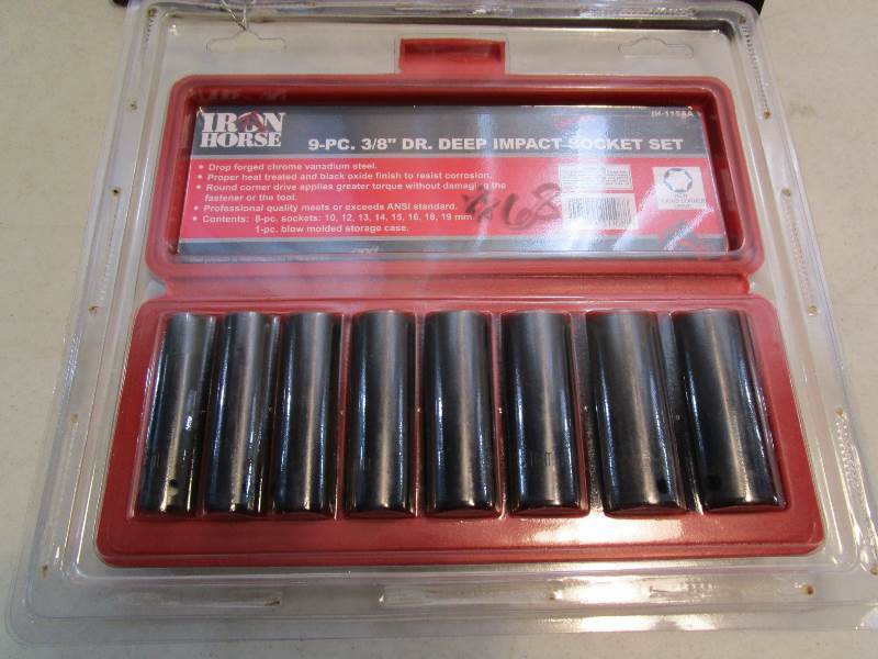 lot 68 image: Iron Horse 9 Piece Air Impact Socket Set