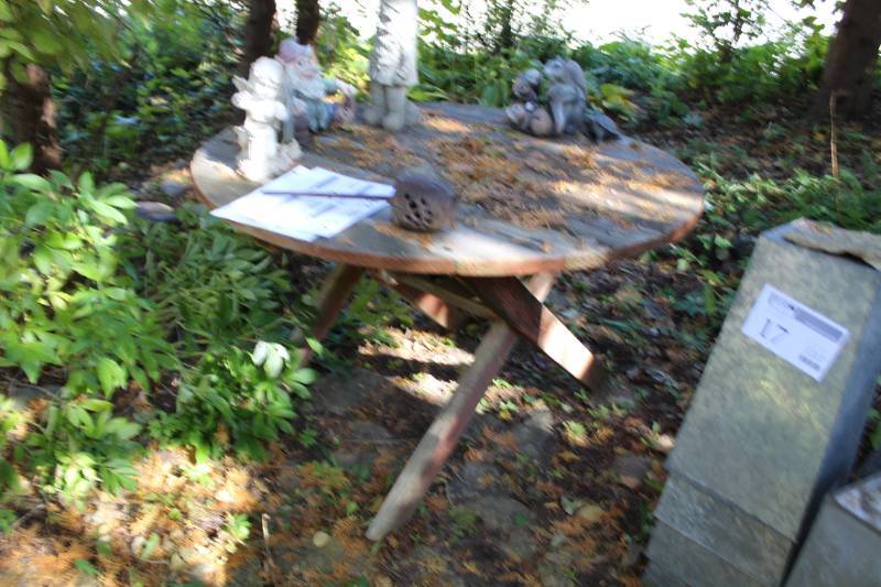 Circle Table