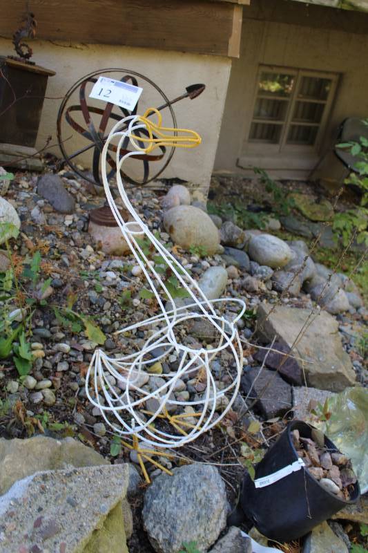 Swan Garden Art