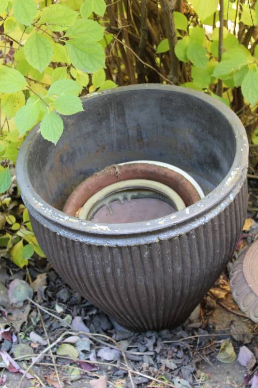 Lot of (4) Garden Pots