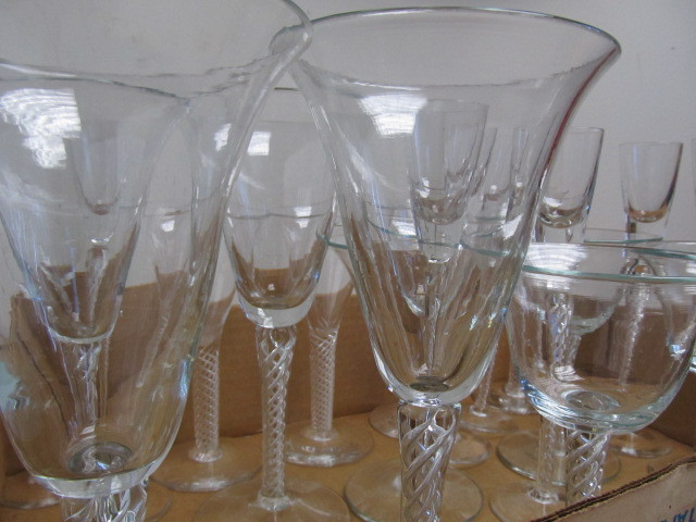 lot 106 image: Large Set of Quality Vintage AIR TWIST Crystal Stemware