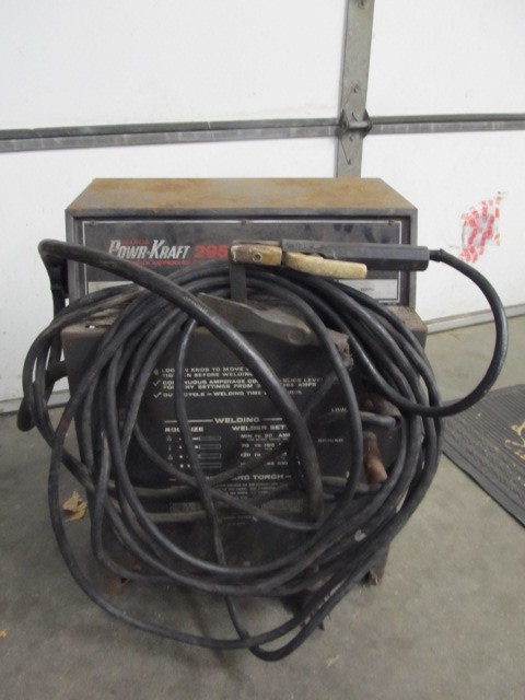 lot 140 image: Working POWR-KRAFT 295 Arc Welder