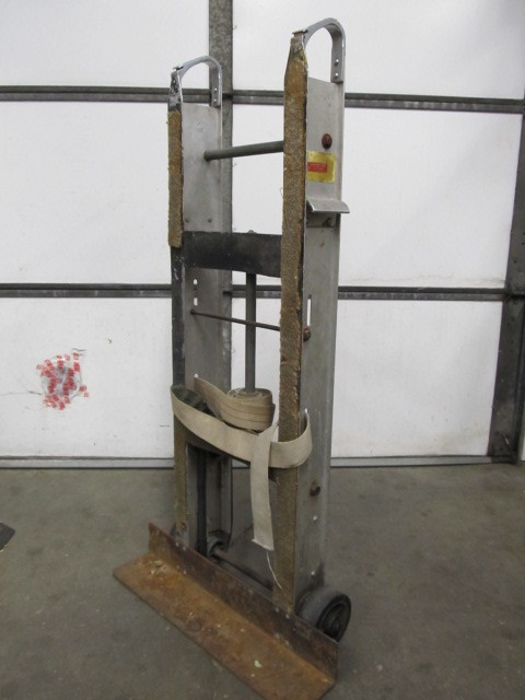 lot 142 image: Heavy Duty Hand Truck Dolly