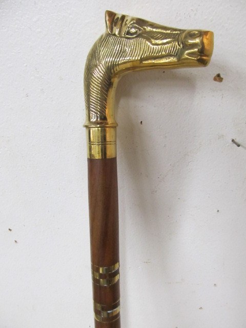 lot 80 image: Vintage Solid Brass Inlaid Horse Head Handled Walking Stick