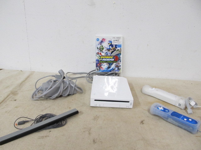 lot 132 image: Nintendo Wii System 