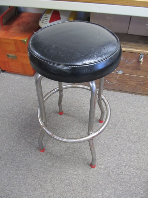 lot 199 image: Vintage Chrome Shop Stool