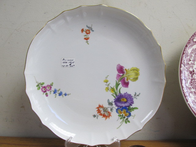 lot 189 image: Group of Higher End Antique Porcelain Plates - MEISSEN, WEDGWOOD etc