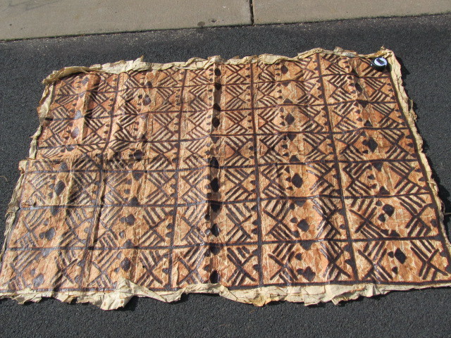 lot 191 image: Vintage Hawaiian Ceremonial Piece