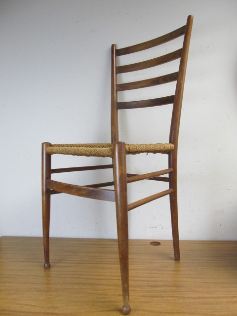 lot 69 image: Mid Century Ladder Back Chair & Magazine Rack