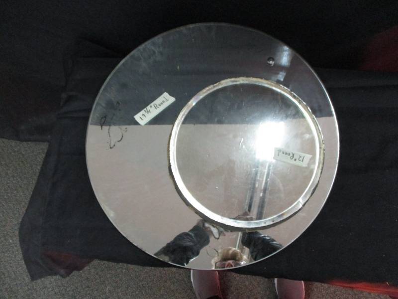 2 Mirrors Round