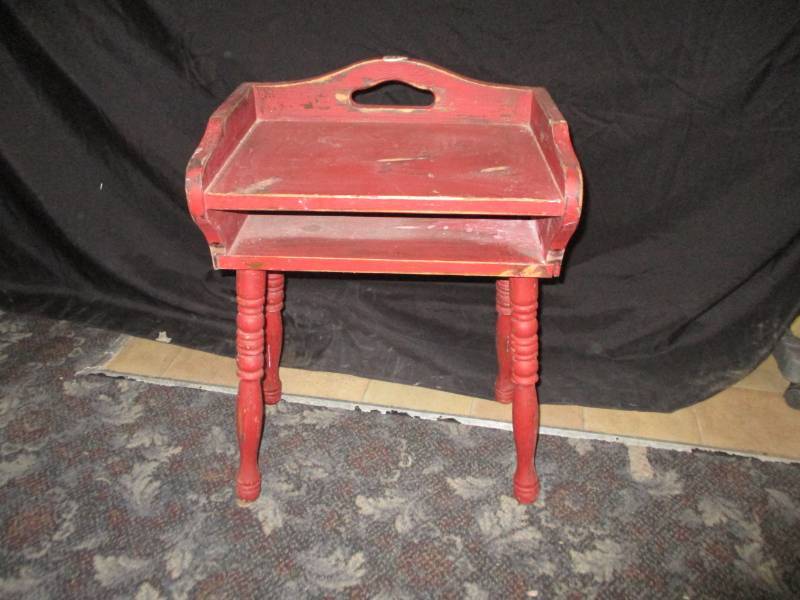Adorable Primitive Stand