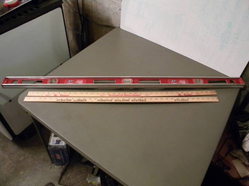 Malco 4 Level & 2 Yardsticks