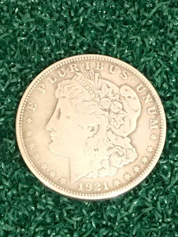 lot 4 image: 1921 Morgan Silver Dollar