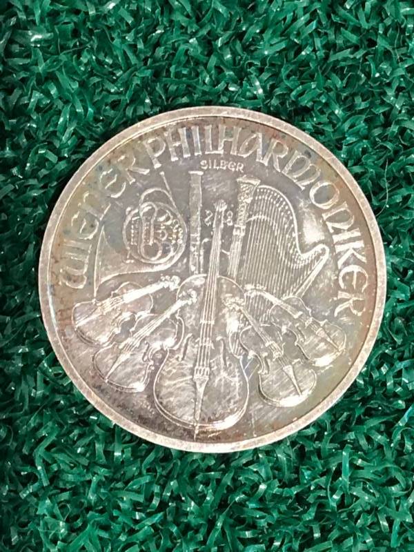 lot 31 image: One Ounce (1oz) Silver European Round