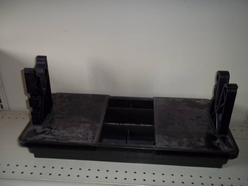 lot 18 image: Work Bench Parts Holder  Gun Holder