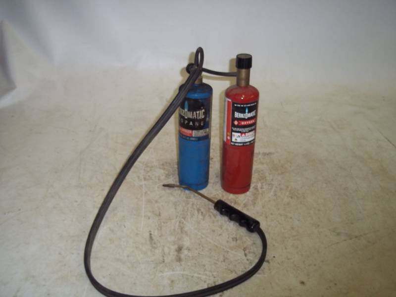 lot 31 image: Torch Set