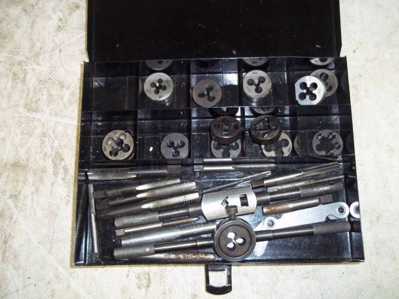 lot 100 image: Tap n Die Set