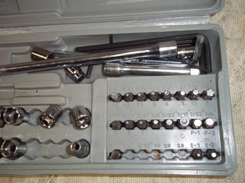 lot 101 image: Tool Set