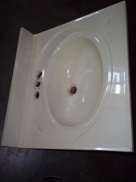 lot 111 image: 24 Bathroom Sink