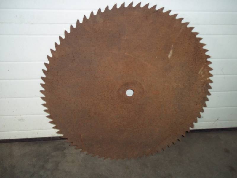 lot 60 image: 29 Saw Mill Blade
