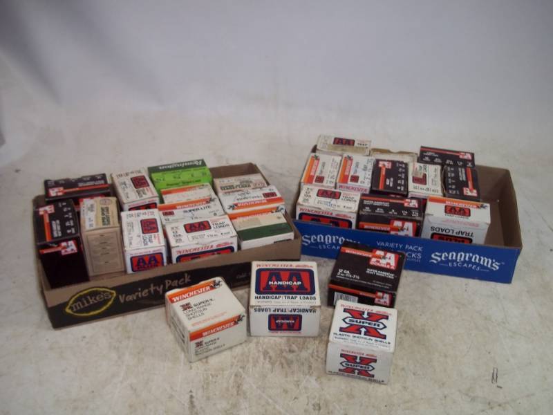 lot 65 image: Vintage 25 Collectable Shell Boxes, no shells