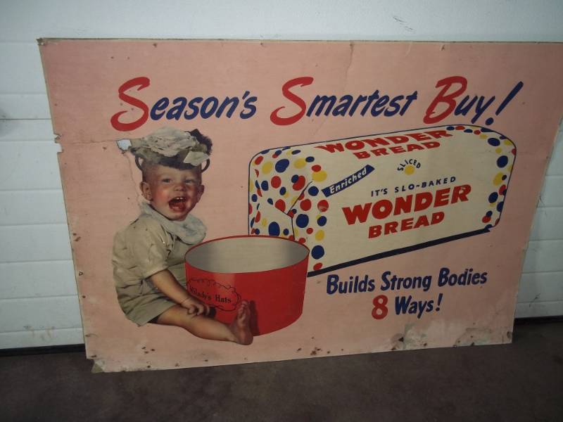lot 113 image: Very Rare 1940s Wonder Bread Waxed Cardboard Store Display