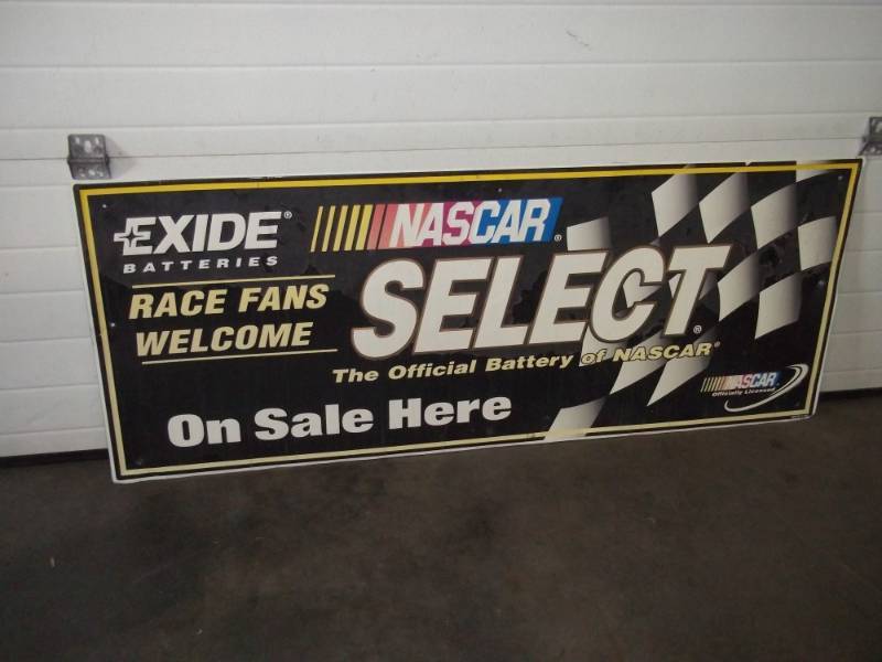 lot 117 image: Metal NASCAR Sign
