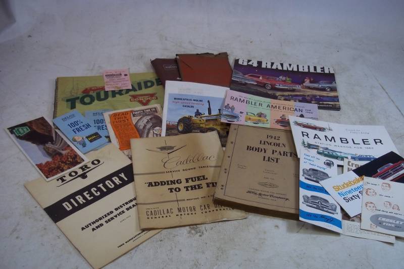 lot 163 image: Vintage brochures and Manuals