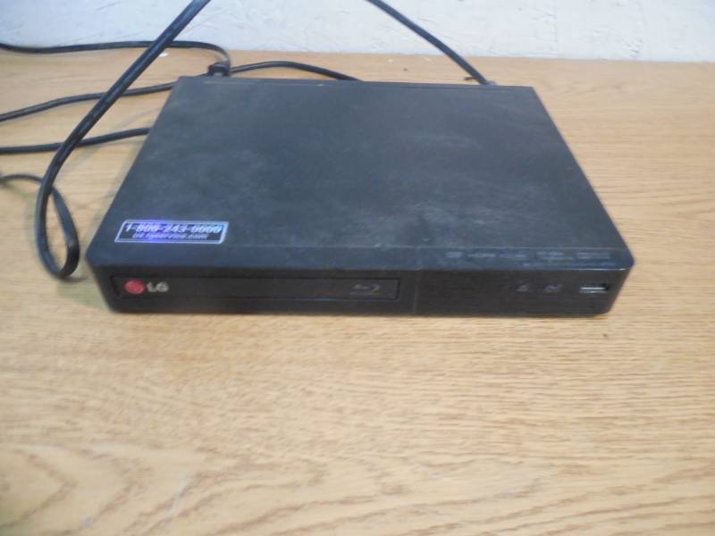 lot 89 image: LG DVD  BLUE RAY PLAYER