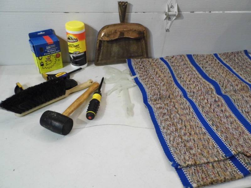 lot 9 image: Tools - Garage Items