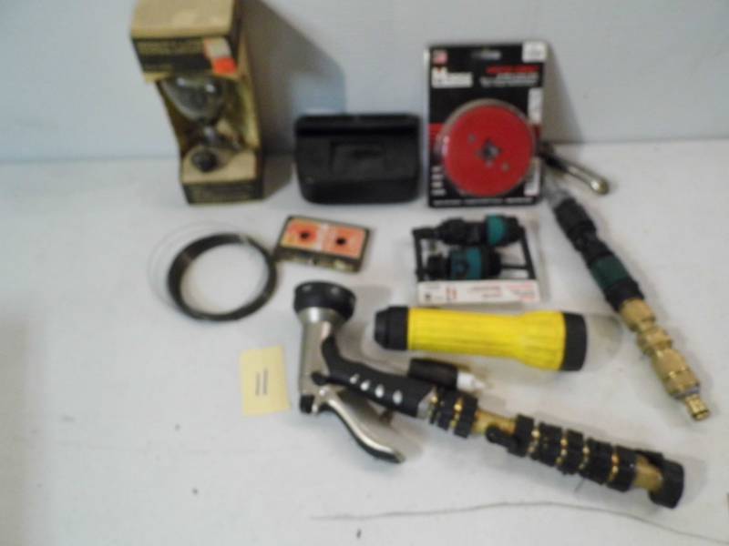 lot 11 image: Tools - Garage Items