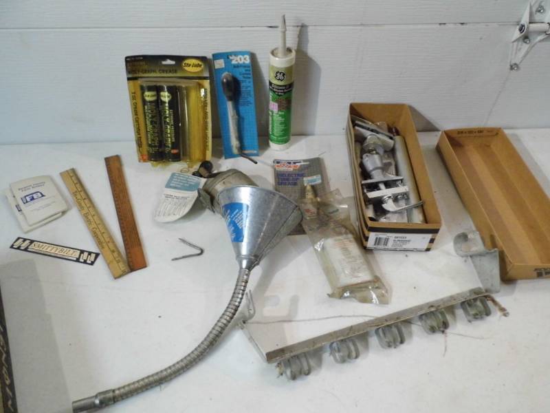 lot 12 image: Tools - Garage Items