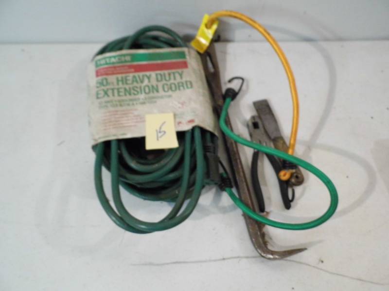 lot 15 image: Extension Cords