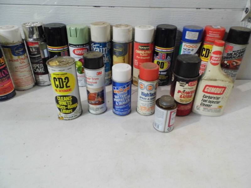 lot 20 image: Chemicals - Garage Type