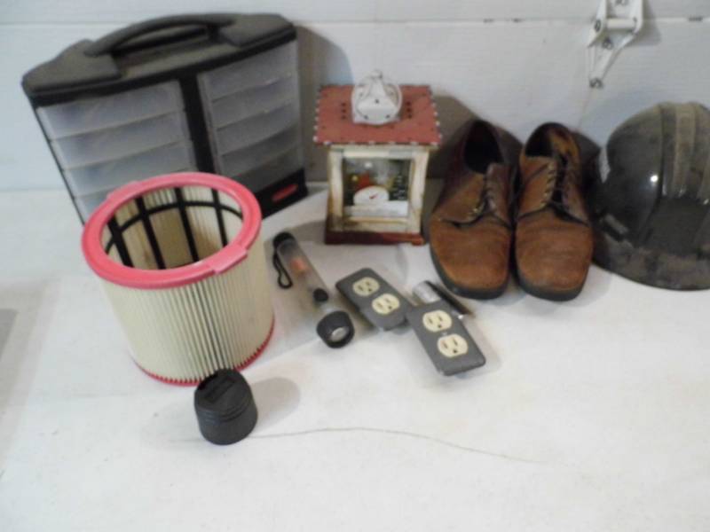 lot 31 image: Oraganizer - Golf Shoes