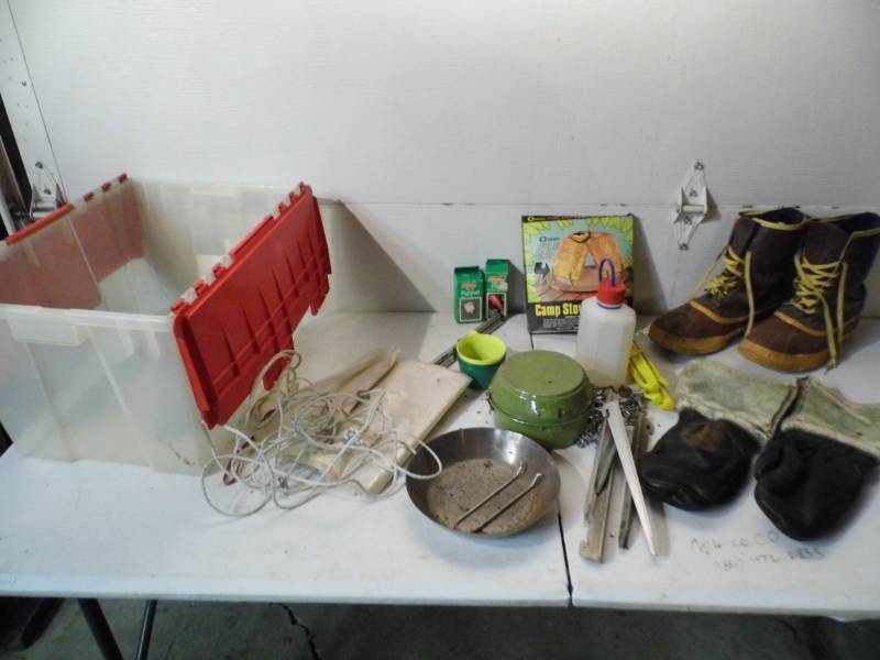 lot 62 image: Camping Items - Boots - Gloves - Tote