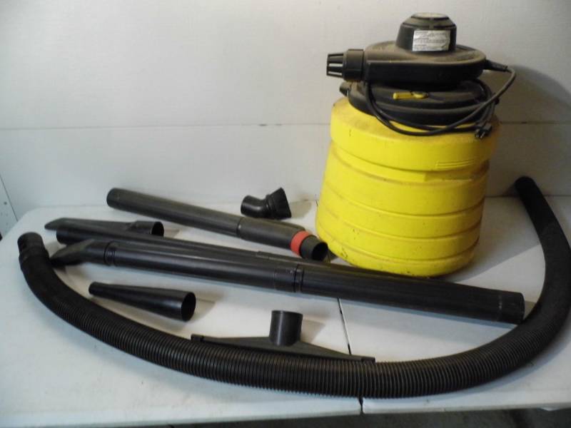 lot 66 image: Genie Shop Vac
