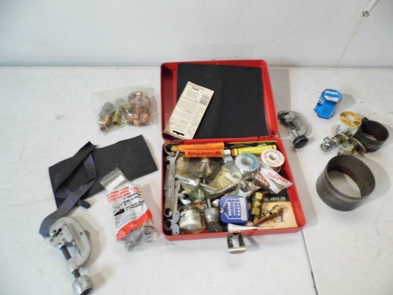 lot 81 image: Plumbing Items