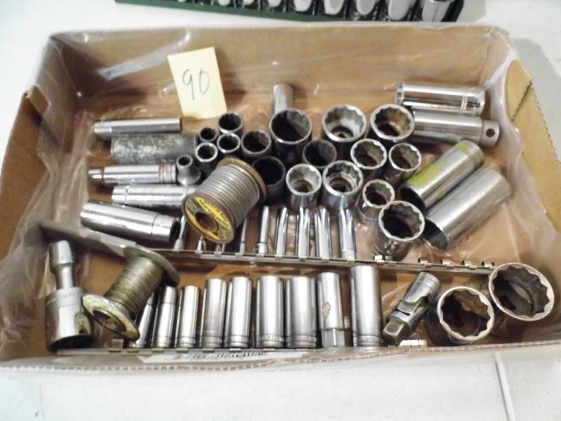 lot 90 image: Sockets