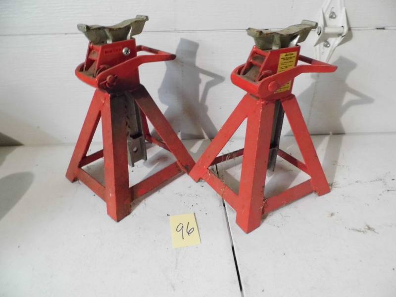 lot 96 image: Pair of Jack Stands