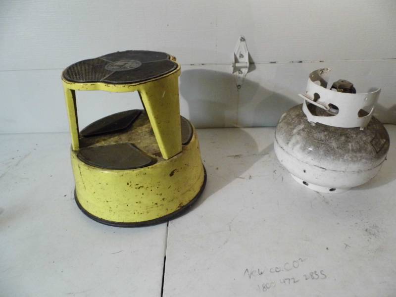 lot 104 image: Stool  LP Tank