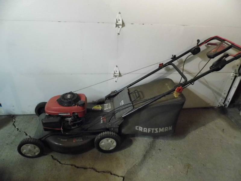 lot 114 image: Craftsman Mower