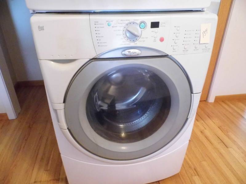 lot 134 image: Whirlpool Duet Washer