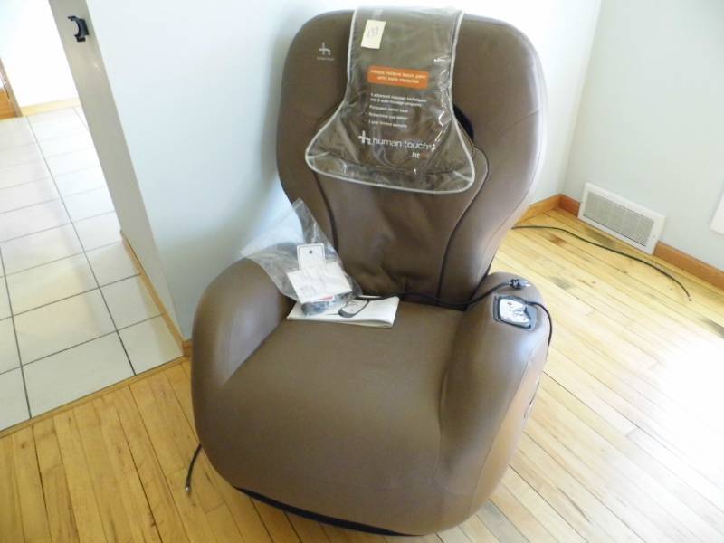 lot 139 image: Human Touch Massage Chair