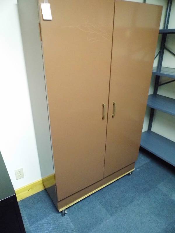 lot 153 image: Metal Cabinet
