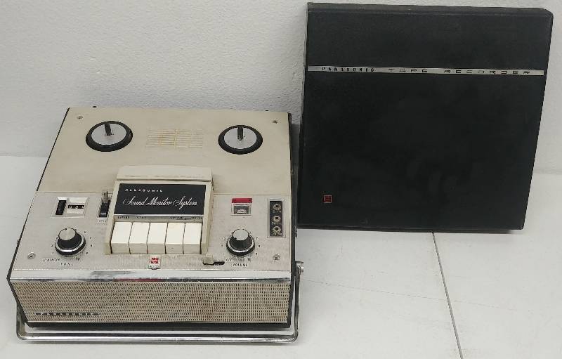 lot 1 image: Vintage Panasonic Tape Recorder